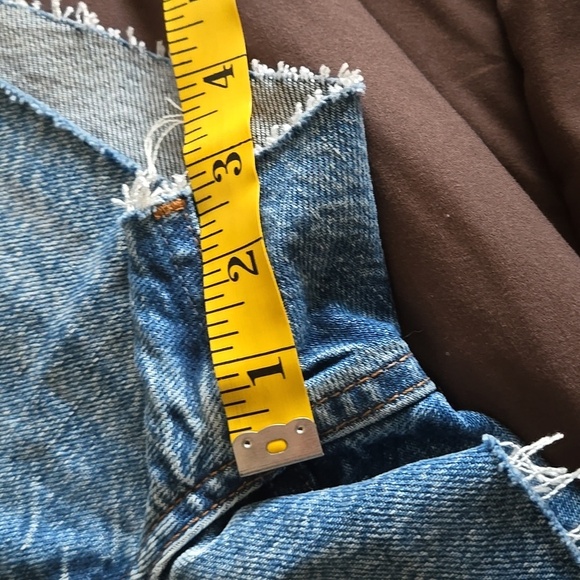 Reformation Charlie High Rise Jean Short - Picture 8 of 8